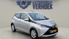 Gebruikt 2016 Toyota Aygo X-pure Hatchback | € 6.900 (Eerlijke prijs)