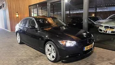 Zwart Gebruikt 2006 BMW 320 Executive Sedan | € 3.950 (Eerlijke prijs)