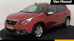 Rood Gebruikt 2018 Peugeot 2008 Active SUV | € 11.435 (Eerlijke prijs)