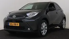 Zwart Gebruikt 2024 Toyota Aygo Pulse Hatchback | € 18.495 (Eerlijke prijs)