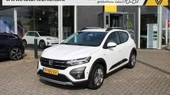 Wit Gebruikt 2022 Dacia Sandero Comfort Hatchback | € 16.945 (Eerlijke prijs)
