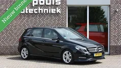 Zwart Gebruikt 2017 Mercedes B180 Business MPV | € 19.500 (Eerlijke prijs)