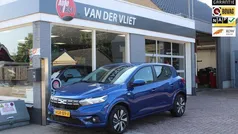 Gebruikt 2025 Dacia Sandero Expression Hatchback | € 21.450 (Eerlijke prijs)