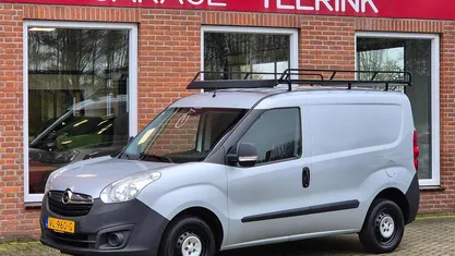 Grijs Gebruikt 2014 Opel Combo Edition MPV | € 5.750 (Eerlijke prijs)