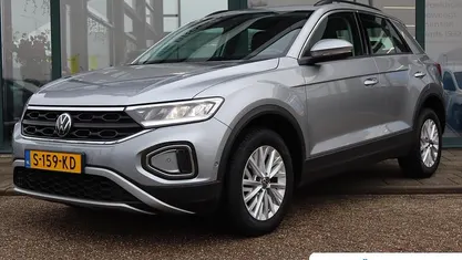 Occasion 2023 VW T-Roc Life SUV | € 23.895 (Eerlijke prijs)