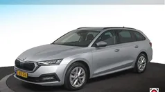 Grijs Gebruikt 2021 Skoda Octavia Business Line Stationwagen | € 18.449 (Eerlijke prijs)