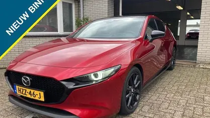 Rood Occasion 2020 Mazda 3 Hatchback | € 19.750 (Eerlijke prijs)