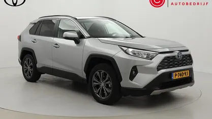 Gebruikt 2022 Toyota RAV4 Hybrid SUV | € 35.999 (Eerlijke prijs)