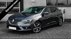 Grijs (metallic) Gebruikt 2017 Renault Mégane IV Bose Edition Hatchback | € 11.900 (Eerlijke prijs)