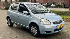 Blauw Gebruikt 2004 Toyota Yaris Hatchback | € 2.290 (Eerlijke prijs)