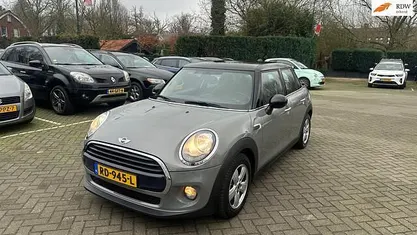 Gebruikt 2017 Mini Cooper Business Hatchback | € 9.950 (Super prijs)