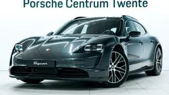 Grijs Gebruikt 2024 Porsche Taycan Performance Package Sedan | € 74.900 (Super prijs)