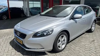 Gebruikt 2016 Volvo V40 Hatchback | € 15.450 (Super prijs)