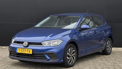 Blauw Gebruikt 2023 VW Polo Life Hatchback | € 20.400 (Eerlijke prijs)