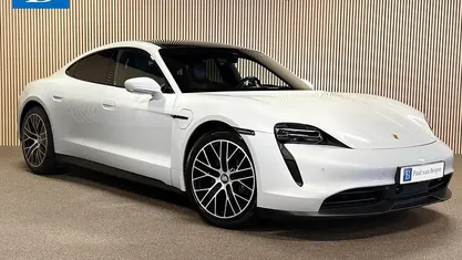 Occasion 2021 Porsche Taycan Performance Package Sedan | € 53.400 (Eerlijke prijs)