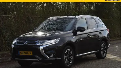 Occasion Mitsubishi Outlander P-HEV 2018 Zwart SUV