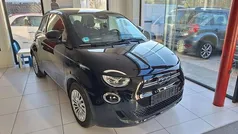 Zwart Gebruikt 2022 Fiat 500e Action Sedan | € 12.900 (Super prijs)