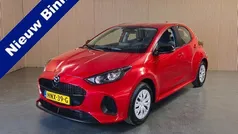 Rood Gebruikt 2024 Mazda 2 Prime-Line Hatchback | € 22.450 (Goede deal)