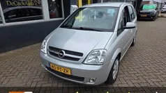 Grijs Gebruikt 2004 Opel Meriva Cosmo MPV | € 2.340 (Eerlijke prijs)