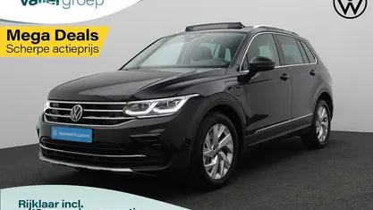 Zwart Gebruikt 2021 VW Tiguan Elegance SUV | € 30.800 (Eerlijke prijs)