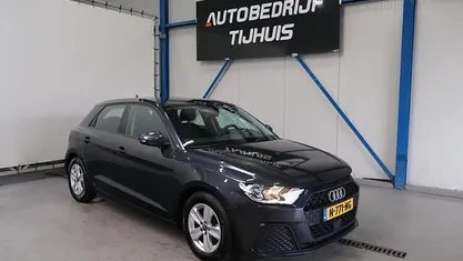 Grijs (metallic) Occasion 2021 Audi A1 Sportback Proline Hatchback | € 18.950 (Eerlijke prijs)