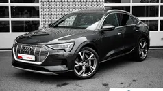 Grijs Gebruikt 2020 Audi e-tron Business SUV | € 34.795 (Eerlijke prijs)