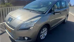 Grijs Gebruikt 2010 Peugeot 5008 MPV | € 4.450 (Eerlijke prijs)