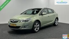 Groen Gebruikt 2011 Opel Astra Edition Hatchback | € 4.000 (Eerlijke prijs)