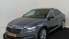 Grijs Gebruikt 2020 Skoda Superb Business Line Hatchback | € 26.950 (Goede deal)