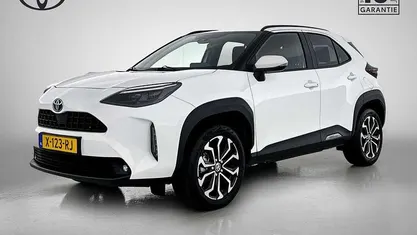 Wit Occasion 2024 Toyota Yaris Cross SUV | € 26.600 (Eerlijke prijs)