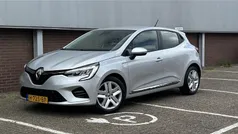 Grijs Gebruikt 2020 Renault Clio V Zen Hatchback | € 13.749 (Eerlijke prijs)