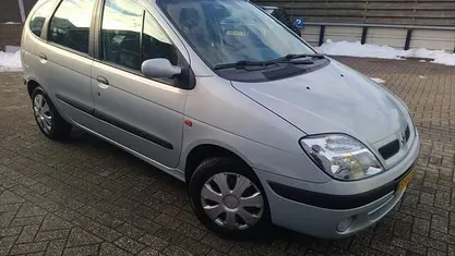 Occasion Renault Scénic 108 PK (79 kW) 2000 Grijs (metallic) MPV