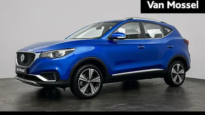 Blauw, metallic lak Gebruikt 2021 MG ZS Luxury Sedan | € 14.444 (Goede deal)