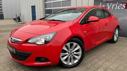 Occasion Opel Astra GTC Design Edition 120 PK (88 kW) 2014 Rood Coupé