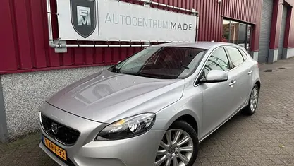 Occasion 2014 Volvo V40 Momentum Hatchback | € 12.450 (Eerlijke prijs)