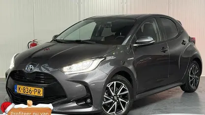 Gebruikt 2021 Toyota Yaris Hybrid Style Hatchback | € 21.950 (Eerlijke prijs)