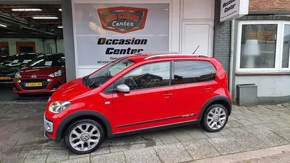 Rood Occasion 2014 VW cross up! Hatchback | € 7.850 (Eerlijke prijs)