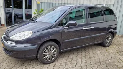 Grijs Gebruikt 2007 Peugeot 807 MPV | € 3.550 (Eerlijke prijs)