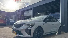 Gebruikt 2024 Renault Clio V Esprit Alpine Hatchback | € 25.390 (Eerlijke prijs)