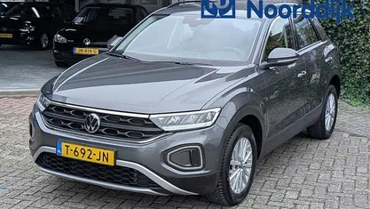 Grijs Gebruikt 2023 VW T-Roc Business SUV | € 24.450 (Eerlijke prijs)