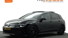 Zwart Gebruikt 2022 VW Golf VIII Select Hatchback | € 34.900 (Eerlijke prijs)