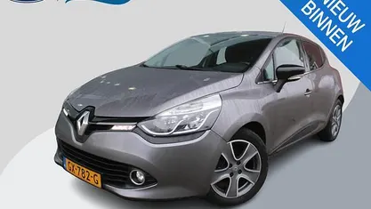 Grijs Gebruikt 2015 Renault Clio IV Night&Day Hatchback | € 7.450 (Eerlijke prijs)