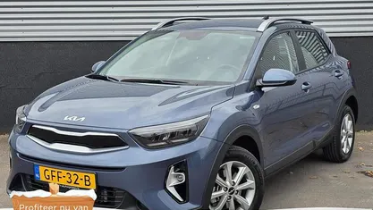 Blauw Occasion 2024 Kia Stonic Start SUV | € 22.400 (Eerlijke prijs)