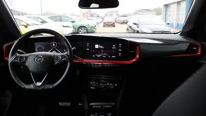Zwart Occasion 2023 Opel Mokka GS Line SUV | € 22.900 (Eerlijke prijs)
