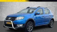 Gebruikt 2015 Dacia Sandero Lauréate Hatchback | € 6.950 (Eerlijke prijs)