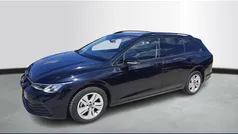 Zwart Gebruikt 2023 VW Golf VIII Life Stationwagen | € 25.950 (Eerlijke prijs)
