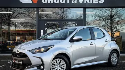 Occasion Toyota Yaris Active 116 PK (85 kW) 2021 Zilver Hatchback