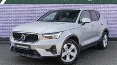 Grijs Gebruikt 2023 Volvo XC40 Core SUV | € 40.894 (Eerlijke prijs)