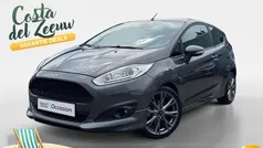 Grijs Gebruikt 2017 Ford Fiesta ST-Line Hatchback | € 10.940 (Eerlijke prijs)
