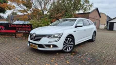 Wit, metallic lak Gebruikt 2017 Renault Talisman Intens Stationwagen | € 9.999 (Eerlijke prijs)